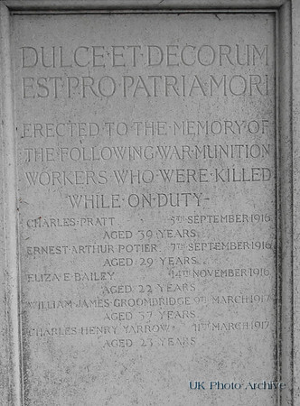 Memorial To Munitions Workers Sutton Cemetery Surrey Photo No 2