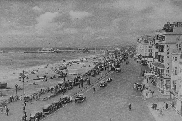 Kings Road And West Pier Brighton 1920s