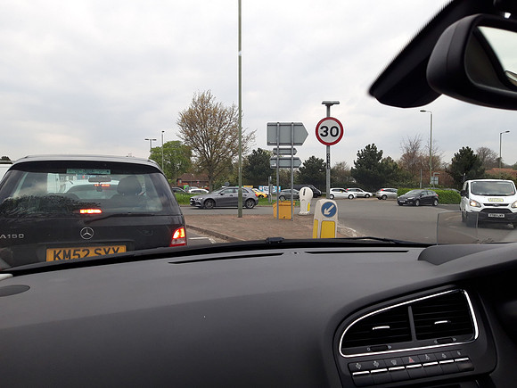 Traffic On The Reigate Road Between Epsom And Ewell 12th April 2019