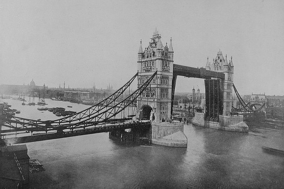 Tower Bridge 1902