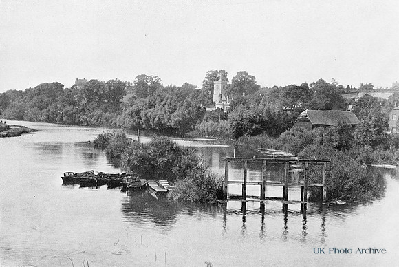 Caversham From The River
