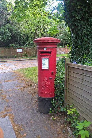 GR VI Post Box Woodfield Lane Ashtead Surrey