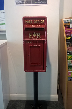 Royal Mail Pedestal Post Box At Grosvenor Hall Ashford Kent 2017