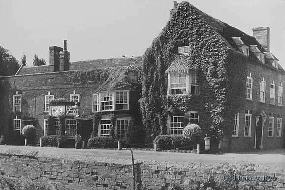 The White Horse Hotel Eaton Socon Bedfordshire 1940s