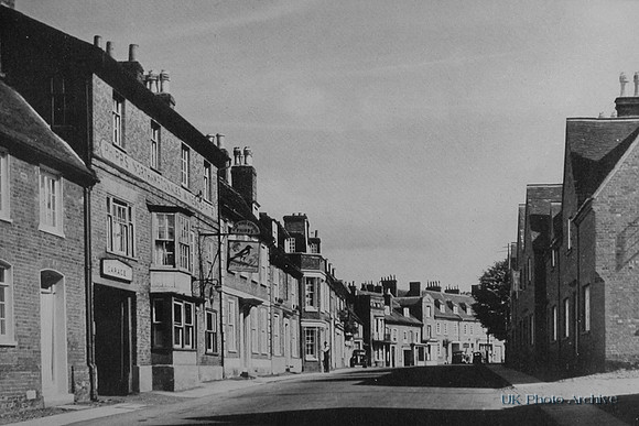 High Street Woburn Village 1940s