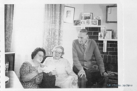 Family Christmas 1950s