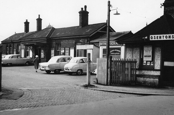Ashtead Station 1962