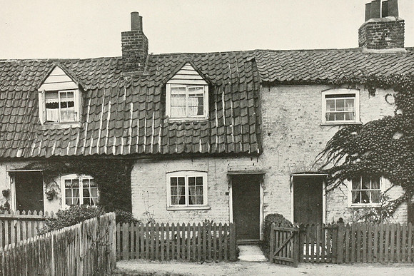 Houses At Petersham Surrey 1920