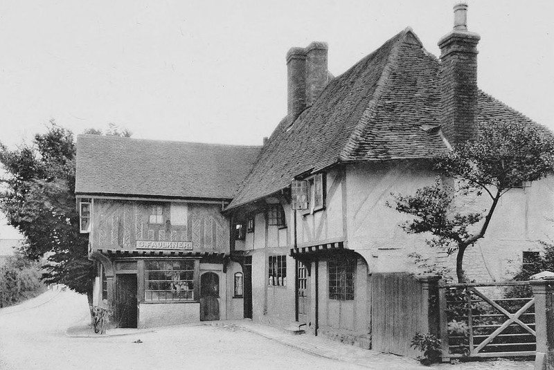 Shop And Cottages Lingfield Surrey 1908