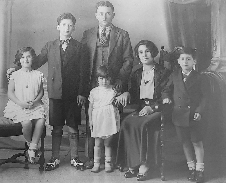 Family Photo Found In A Loft In Shirley Surrey