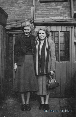 Lilian And Doreen Brownbill 308 Boundary Road St Helens Lancashire 1952