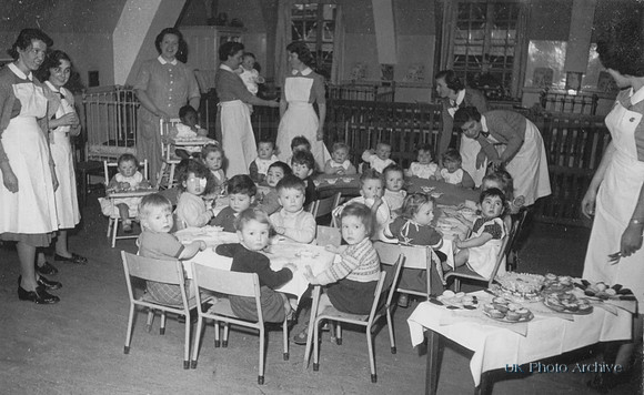 Christmas Kingsway Creche 1952 3