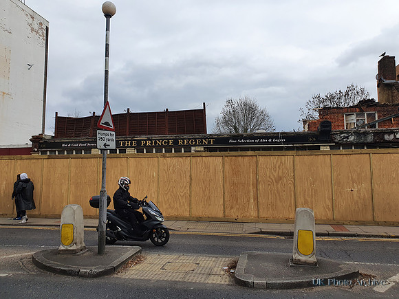 Demolishing The Cricketers High Street Sutton