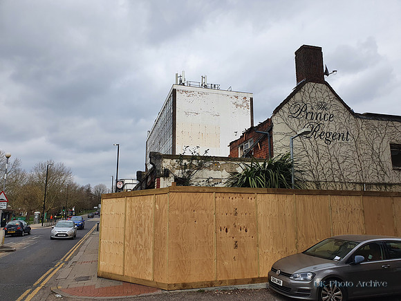 Demolishing The Cricketers High Street Sutton