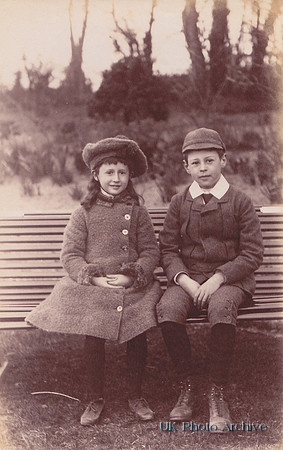 Lanselot and Florence Nelson April 1887