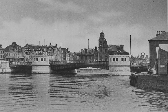 The Haven Bridge And Town Hall Great Yarmouth 1930s