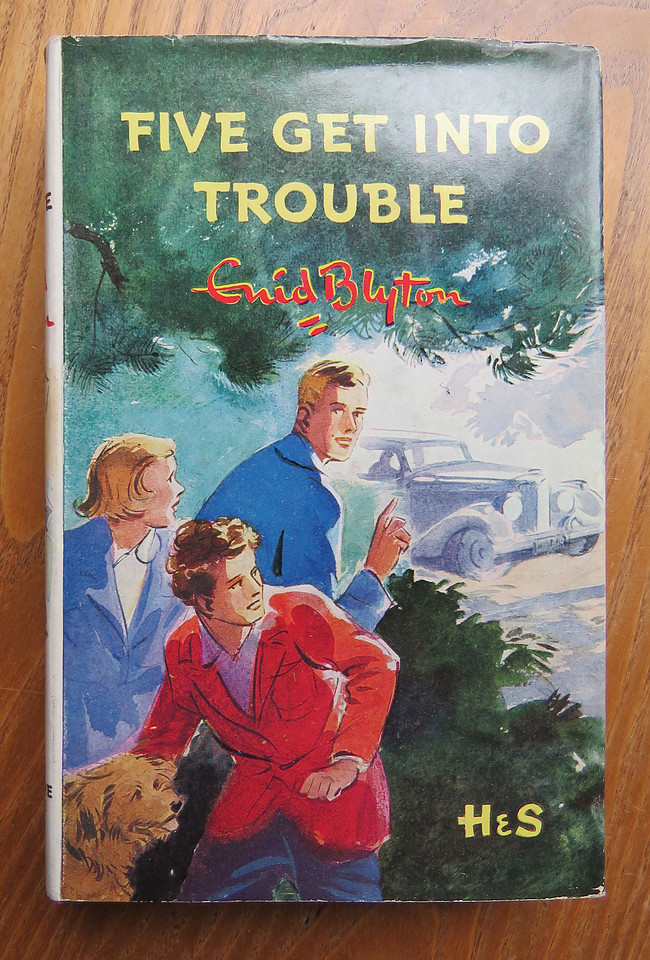 Book 8 Five Get Into Trouble 1951 Hardback Edition First Published 1949