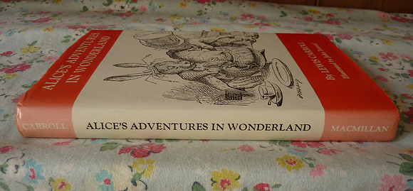 Alice In Wonderland MacMillan 1978 Edition