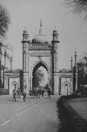 Entrance To The Royal Pavillion Brighon 1920s