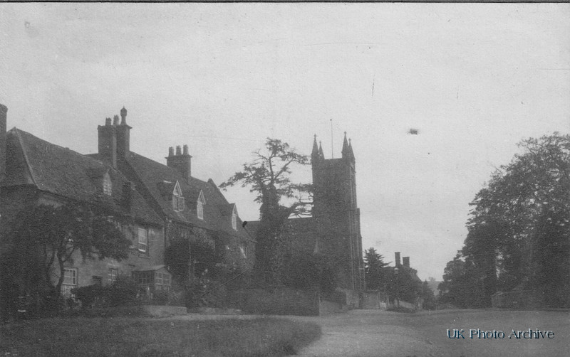 Broadway Church 1920s
