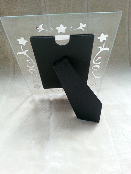 Pretty Decorated Glass Photo Frame For Photo 5 x 3 1/2 Inches