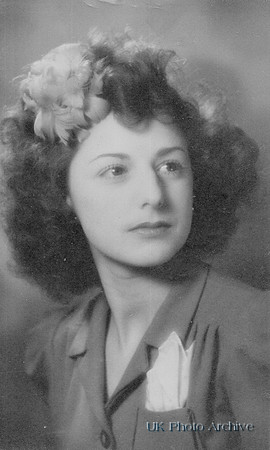 A Beautiful 1940s Young Woman Called Babs 1944