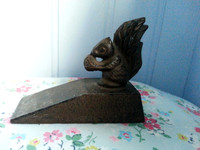 Vintage Cast Iron Door Stop Wedge Squirrel Eating A Nut