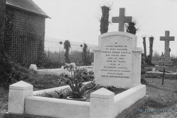 Grave Of Thomas Friend Castle And Elizabeth Castle