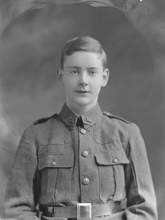 Calder-Woods G B 26 Apr 1915