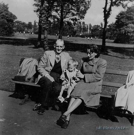 A Couple With A Little Boy 1940s