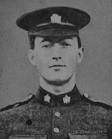 Clarke M T Pte 29752 10th Canadian Infantry De Ruvignys Roll Of Honour Vol 1