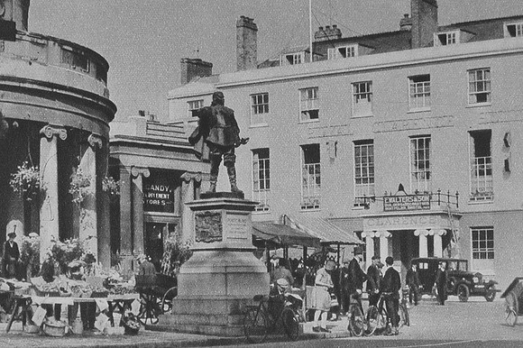 The Statue Of Admiral Blake Bridgewater 1920s