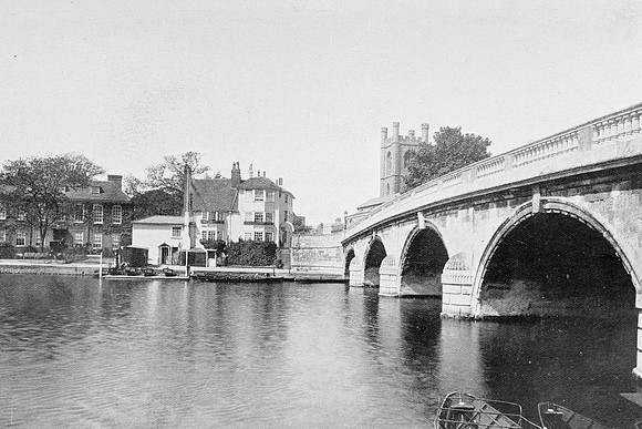 Henley Bridge And The Angel