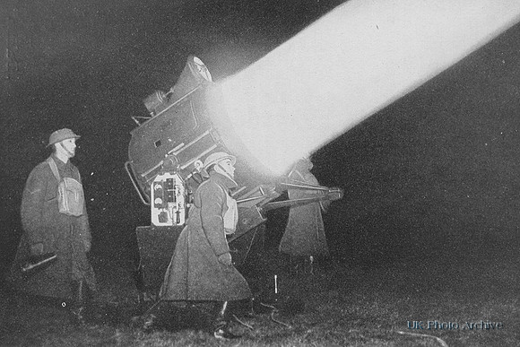 Territorial Army Searchlight In Action 1930s