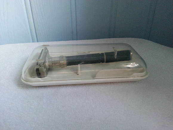 Vintage Gillette Adjustable Razor In Original Box
